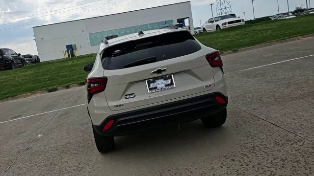 Used 2026 Chevrolet Trax RS FWD image 7
