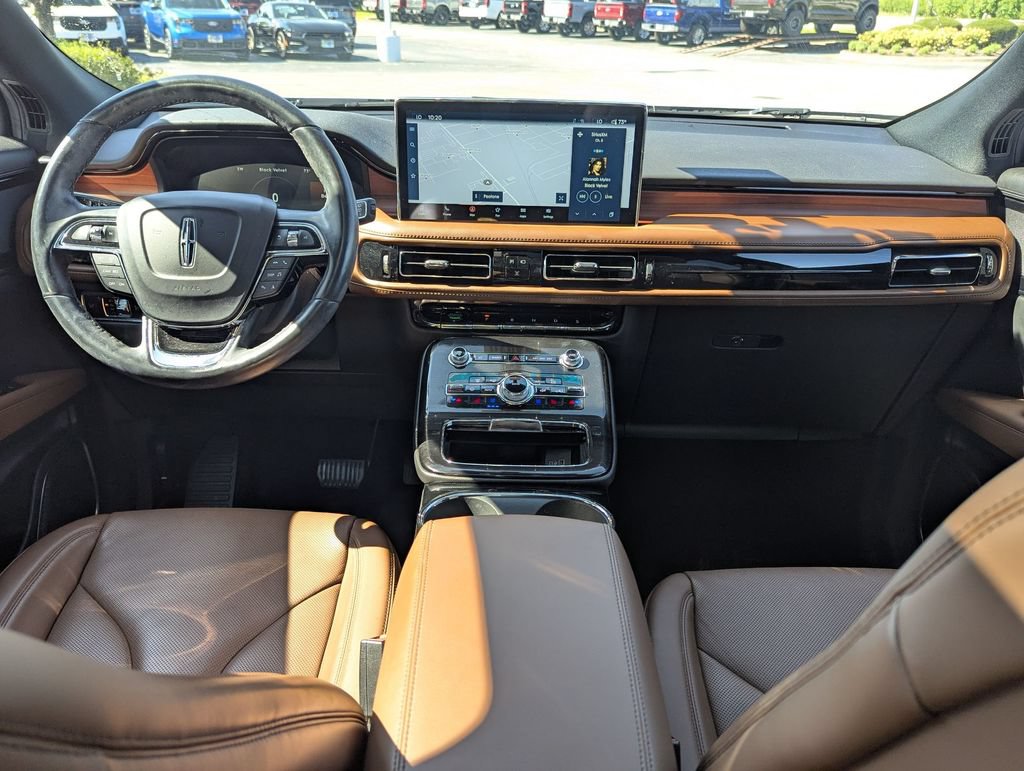 Used 2023 Lincoln Nautilus Reserve AWD/4WD image 24