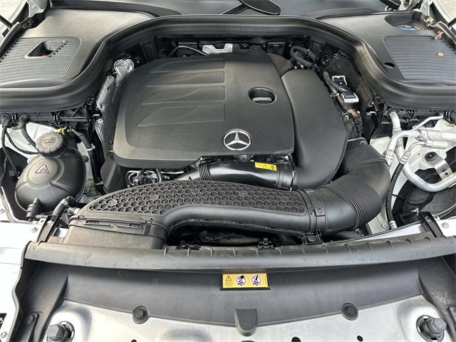 Used 2023 Mercedes-Benz GLC 300 4MATIC Coupe image 10