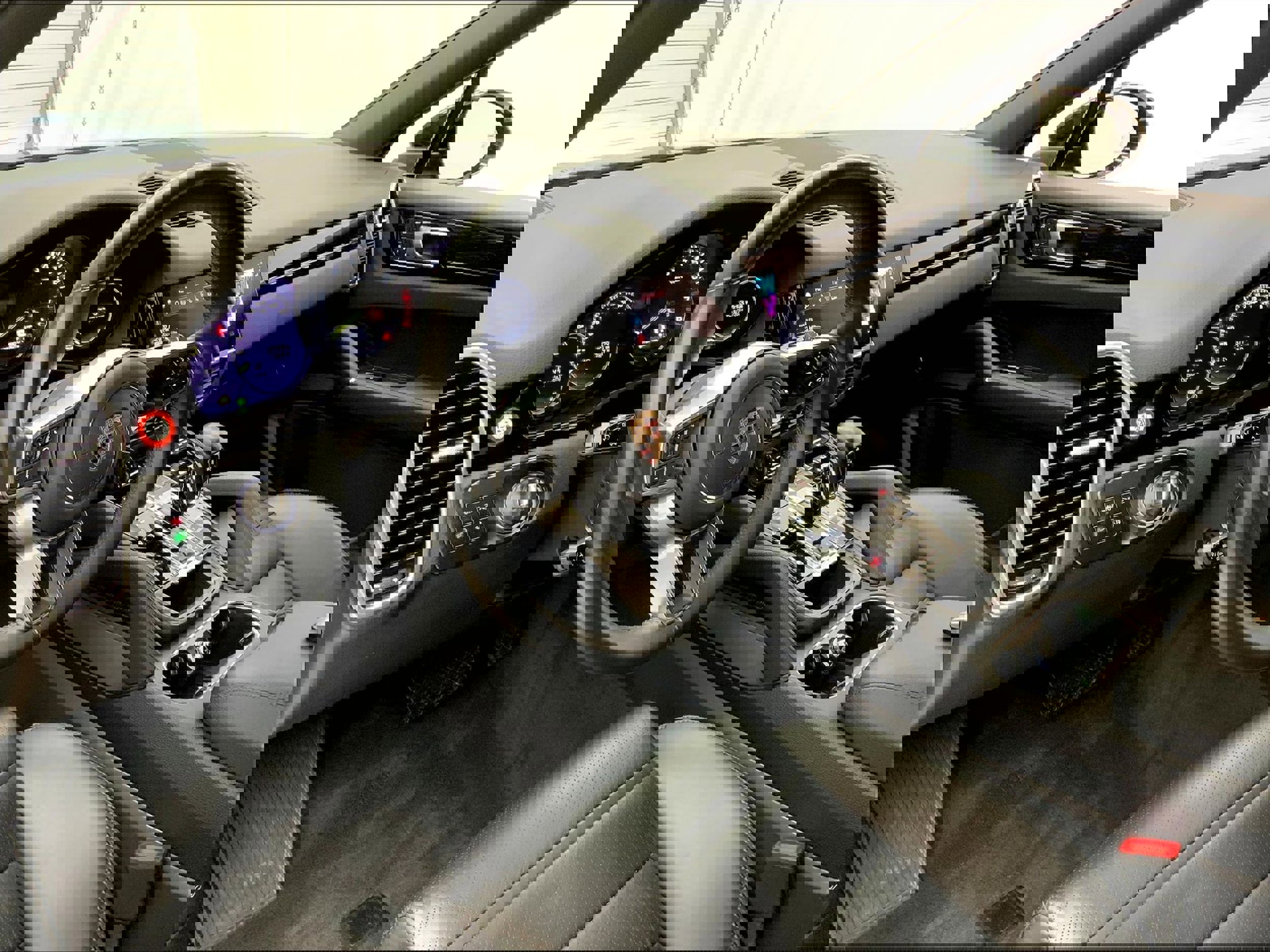 Used 2022 Porsche Cayenne E-Hybrid image 4