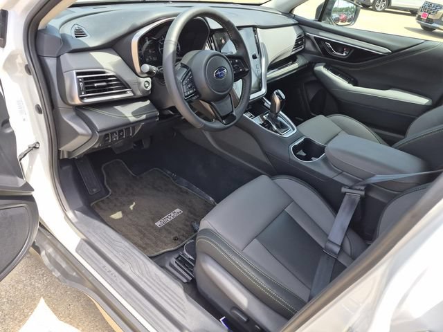 Used 2025 Subaru Outback Onyx Edition AWD/4WD image 23