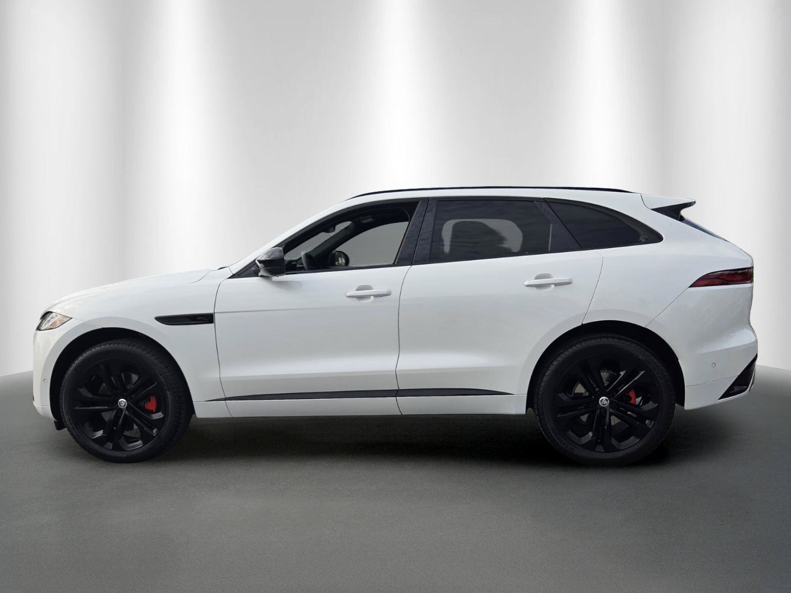 Used 2024 Jaguar F-PACE R-Dynamic S AWD/4WD image 4