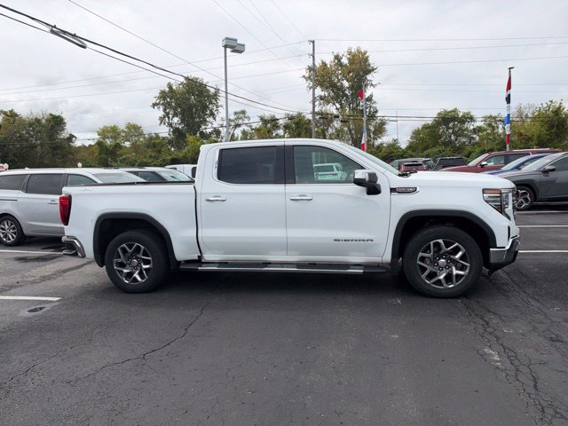 Used 2023 GMC Sierra 1500 SLT w/ SLT Convenience Package AWD/4WD image 3