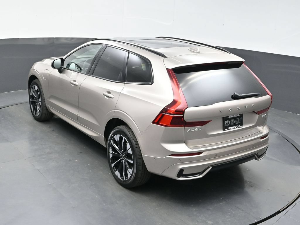 New 2026 Volvo XC60 T8 Plus w/ Protection Package Premier AWD/4WD image 32