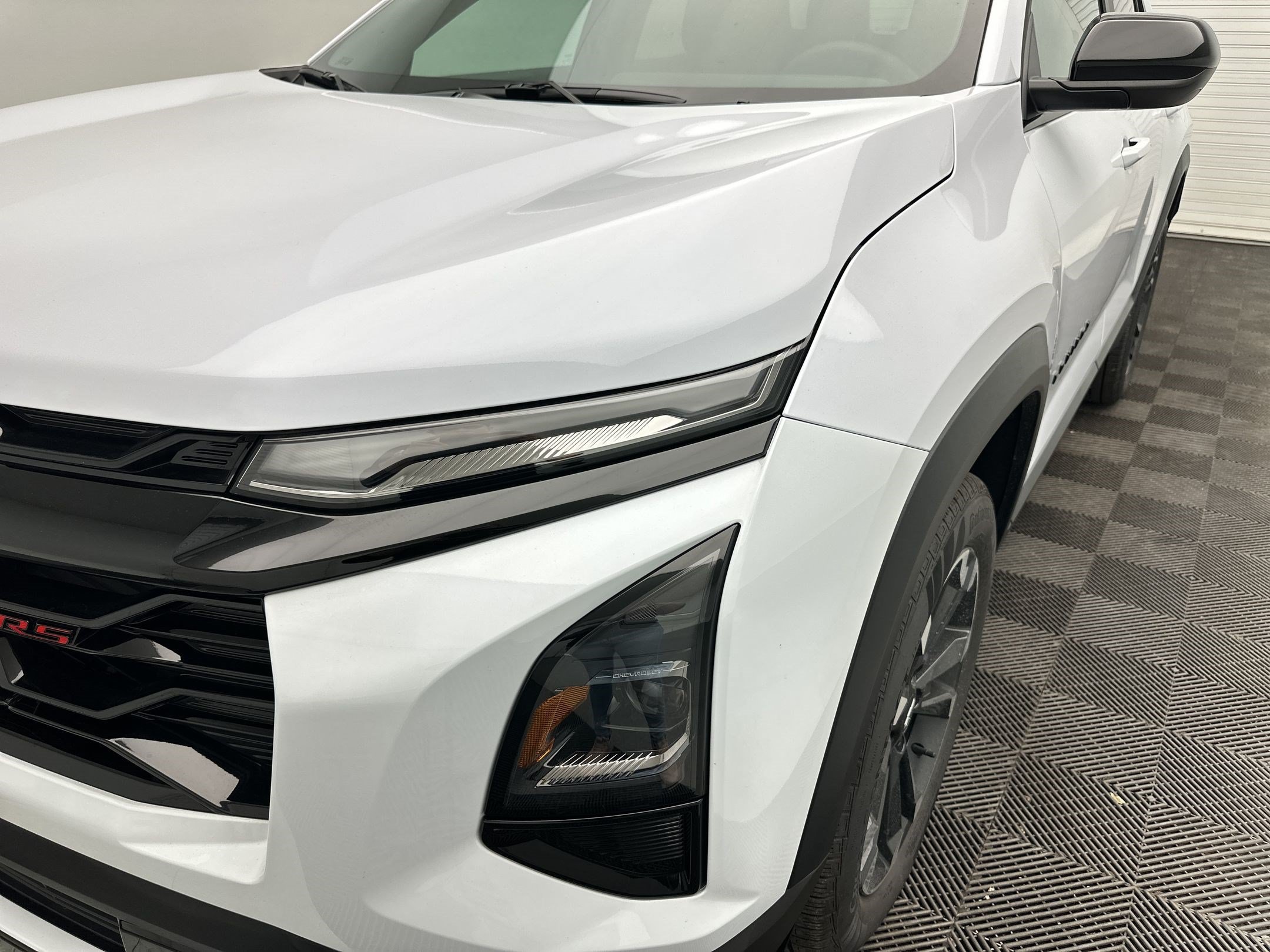 New 2027 Chevrolet Equinox RS w/ LPO, Floor Liner Package AWD/4WD image 12