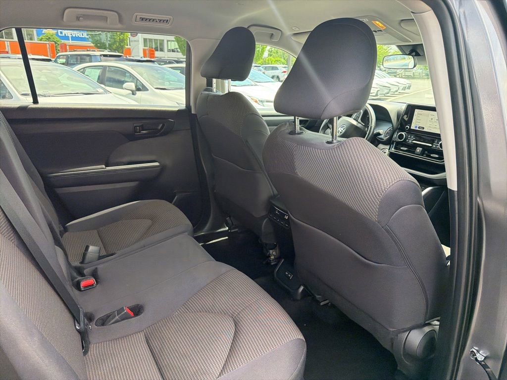 Certified 2024 Toyota Highlander LE AWD/4WD image 13