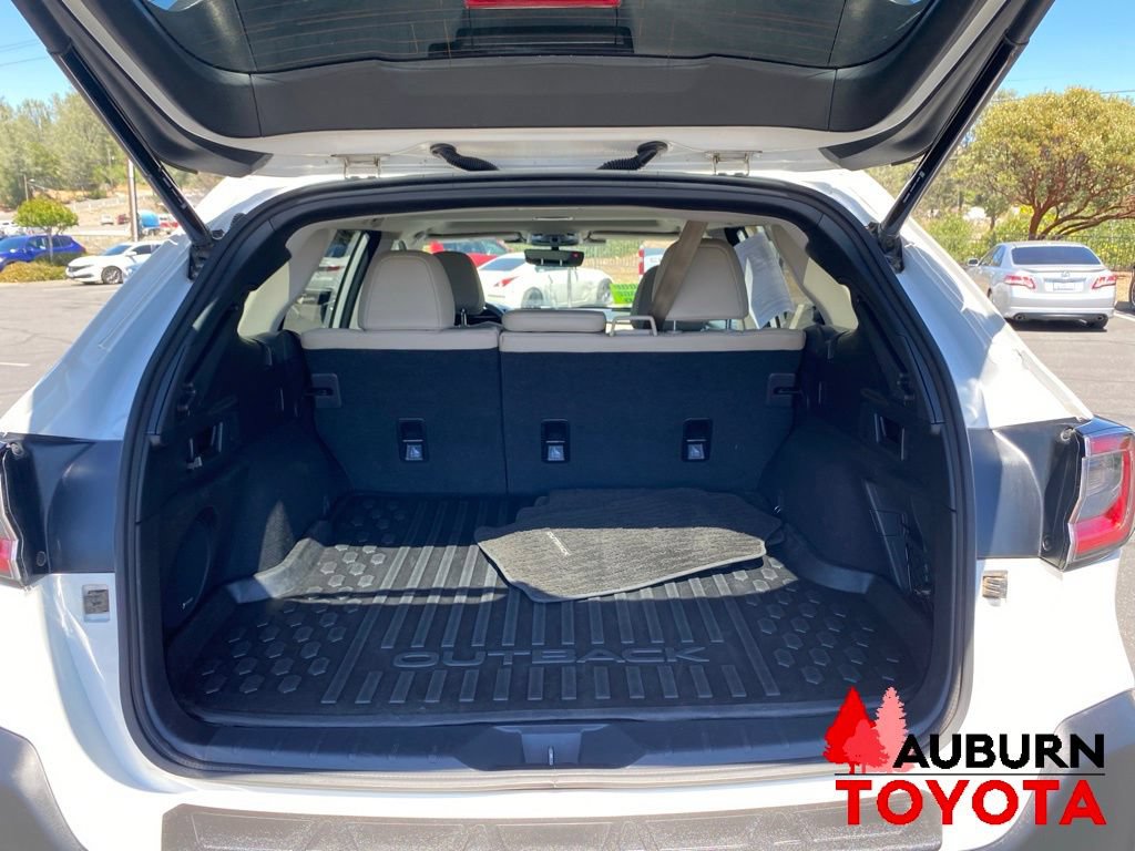 Used 2023 Subaru Outback Limited AWD/4WD image 10