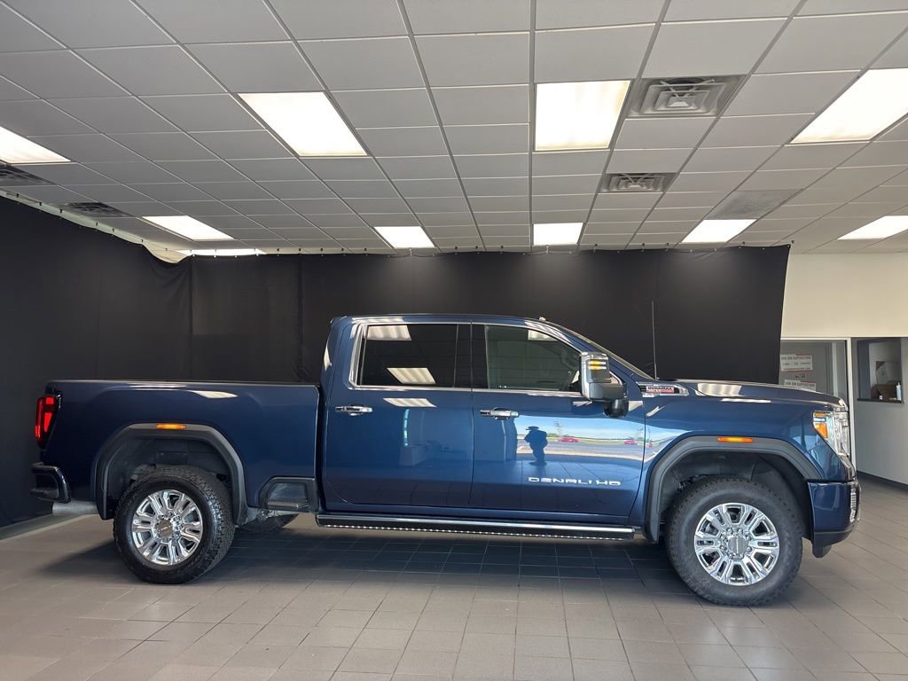 Used 2022 GMC Sierra 2500 Denali w/ Denali Ultimate Package AWD/4WD image 2
