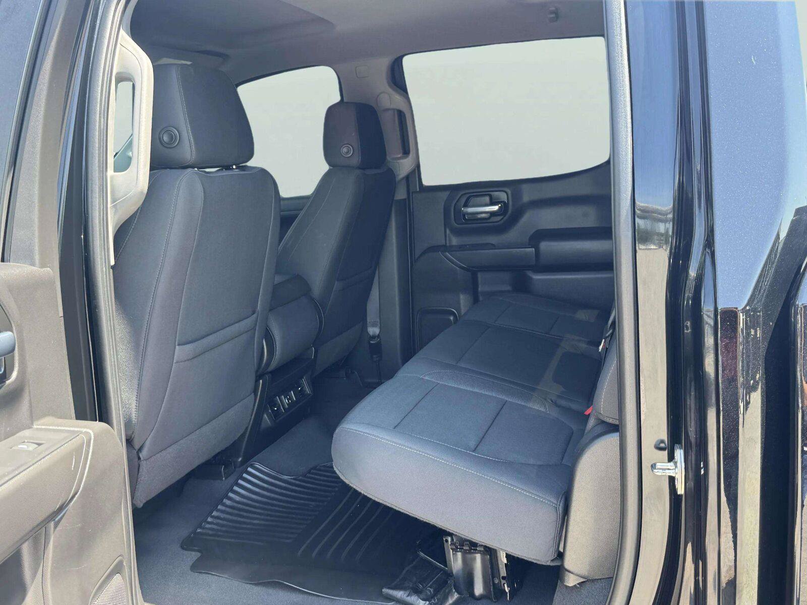 Used 2021 Chevrolet Silverado 1500 LT RWD image 39