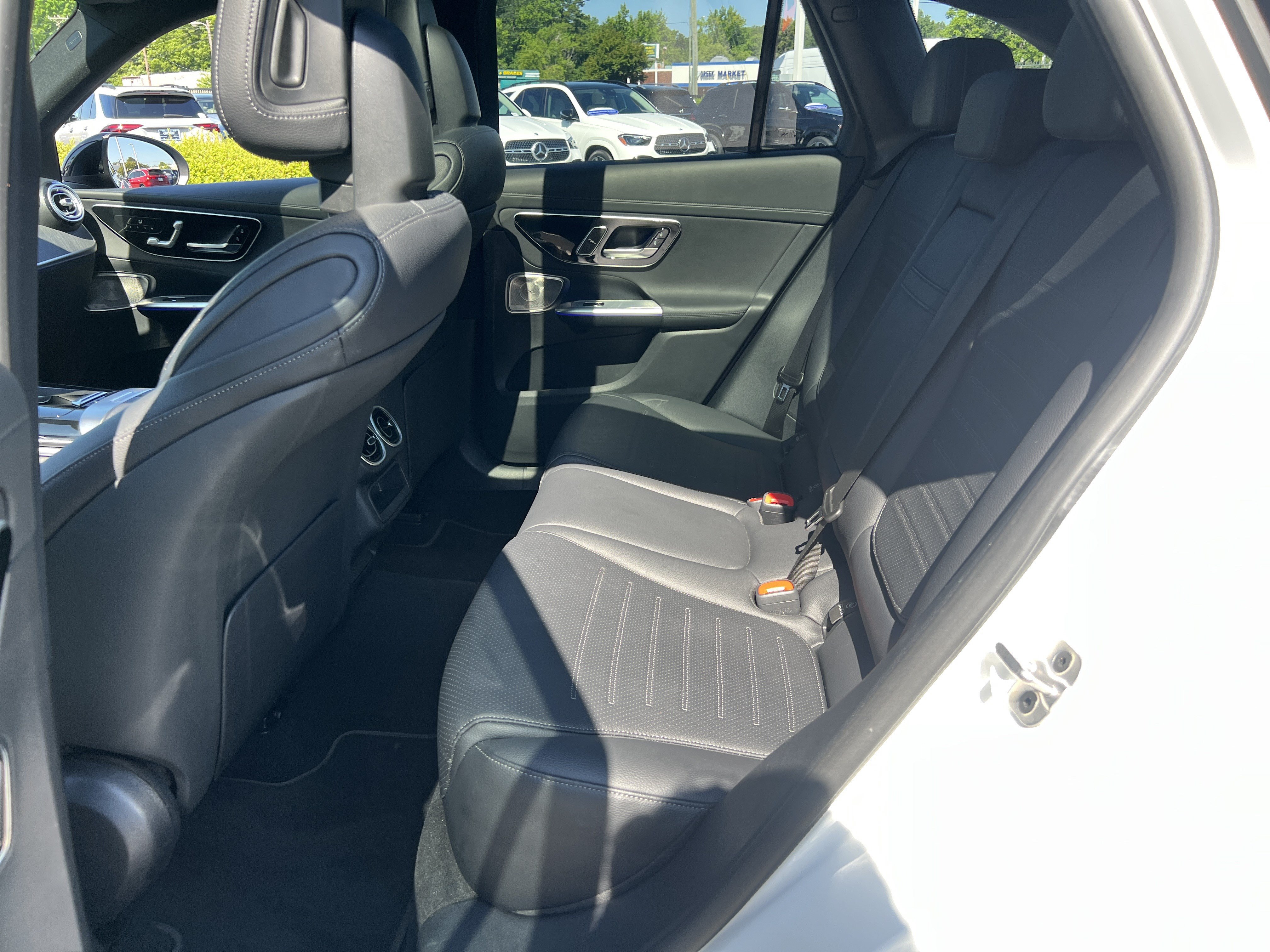 Certified 2025 Mercedes-Benz GLC 300 4MATIC image 33