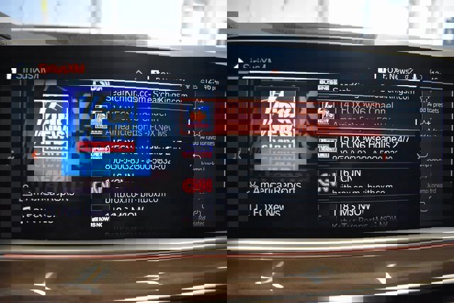 Used 2023 BMW X5 xDrive40i w/ Premium Package image 30