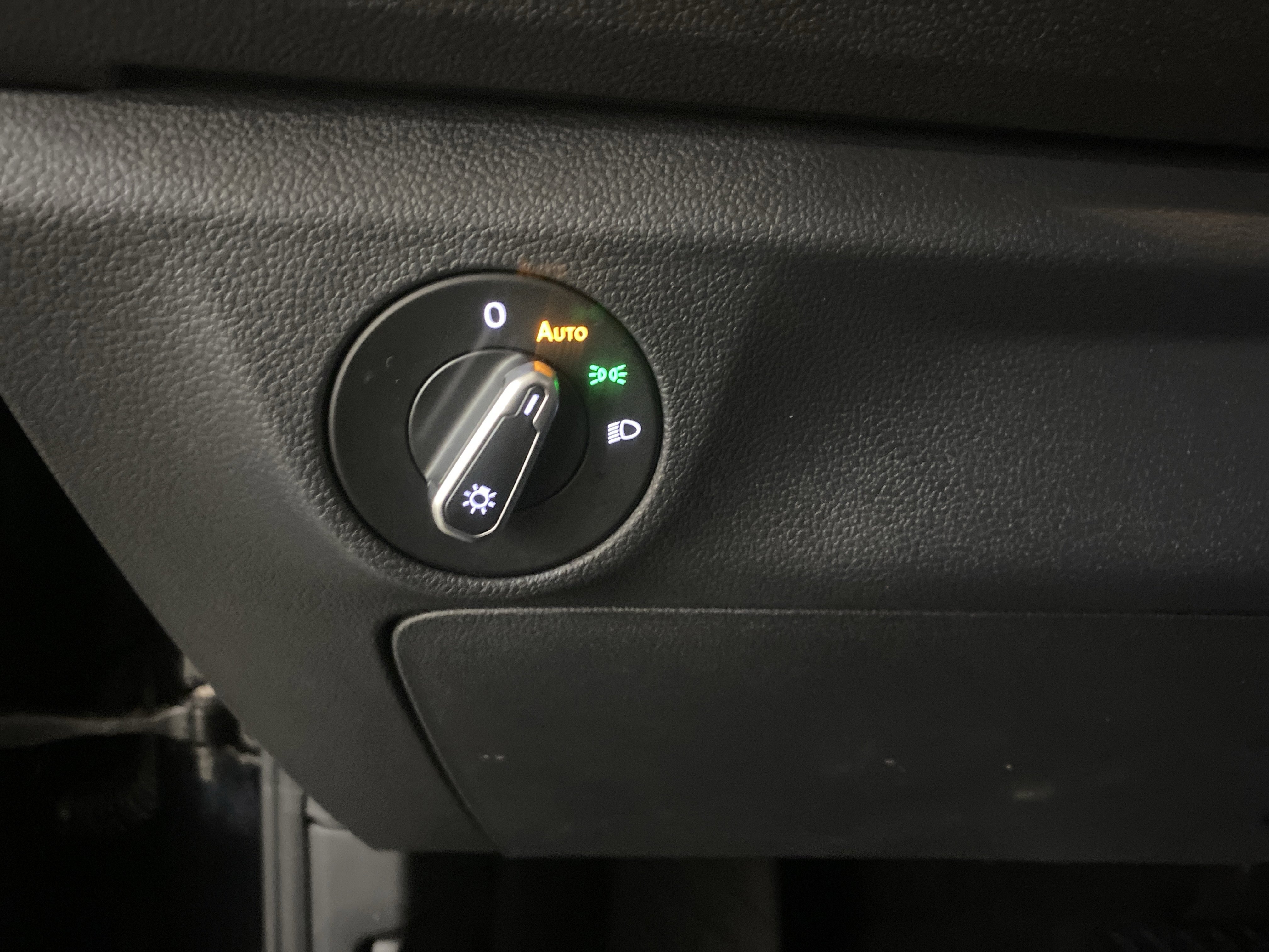 Used 2024 Volkswagen Jetta SE image 20