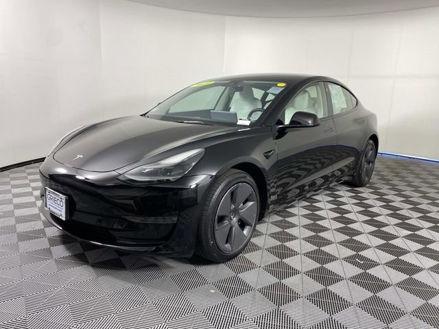 Used 2023 Tesla Model 3 Standard Range RWD image 4