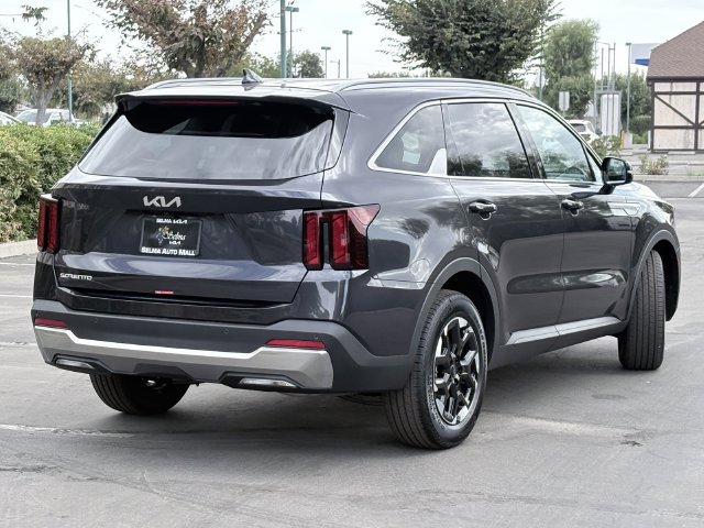New 2026 Kia Sorento S FWD image 4