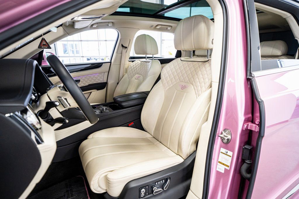 Used 2021 Bentley Bentayga image 39