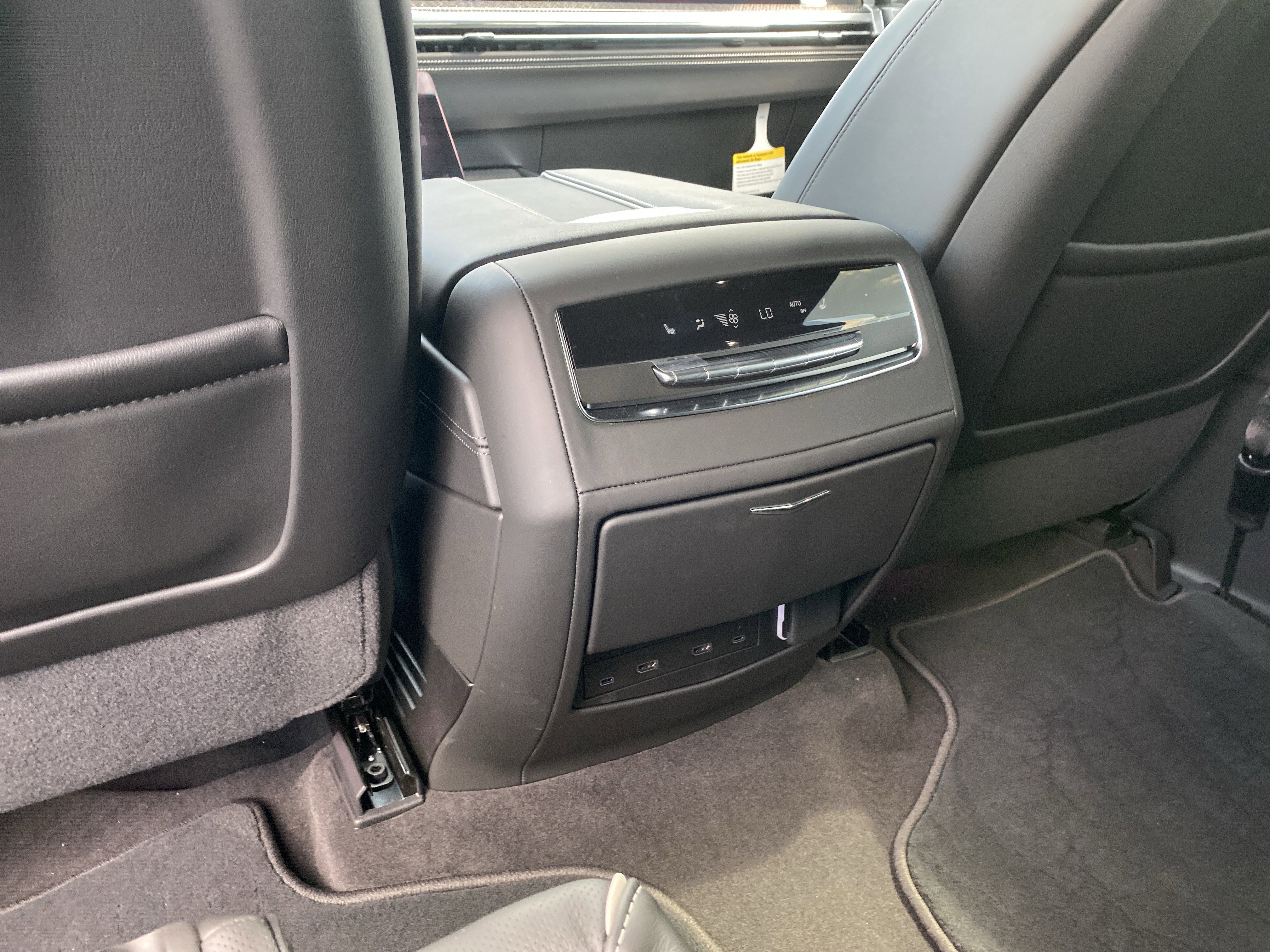 Used 2026 Cadillac Escalade V AWD/4WD image 40