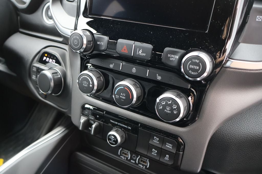New 2026 RAM 1500 Big Horn AWD/4WD image 12
