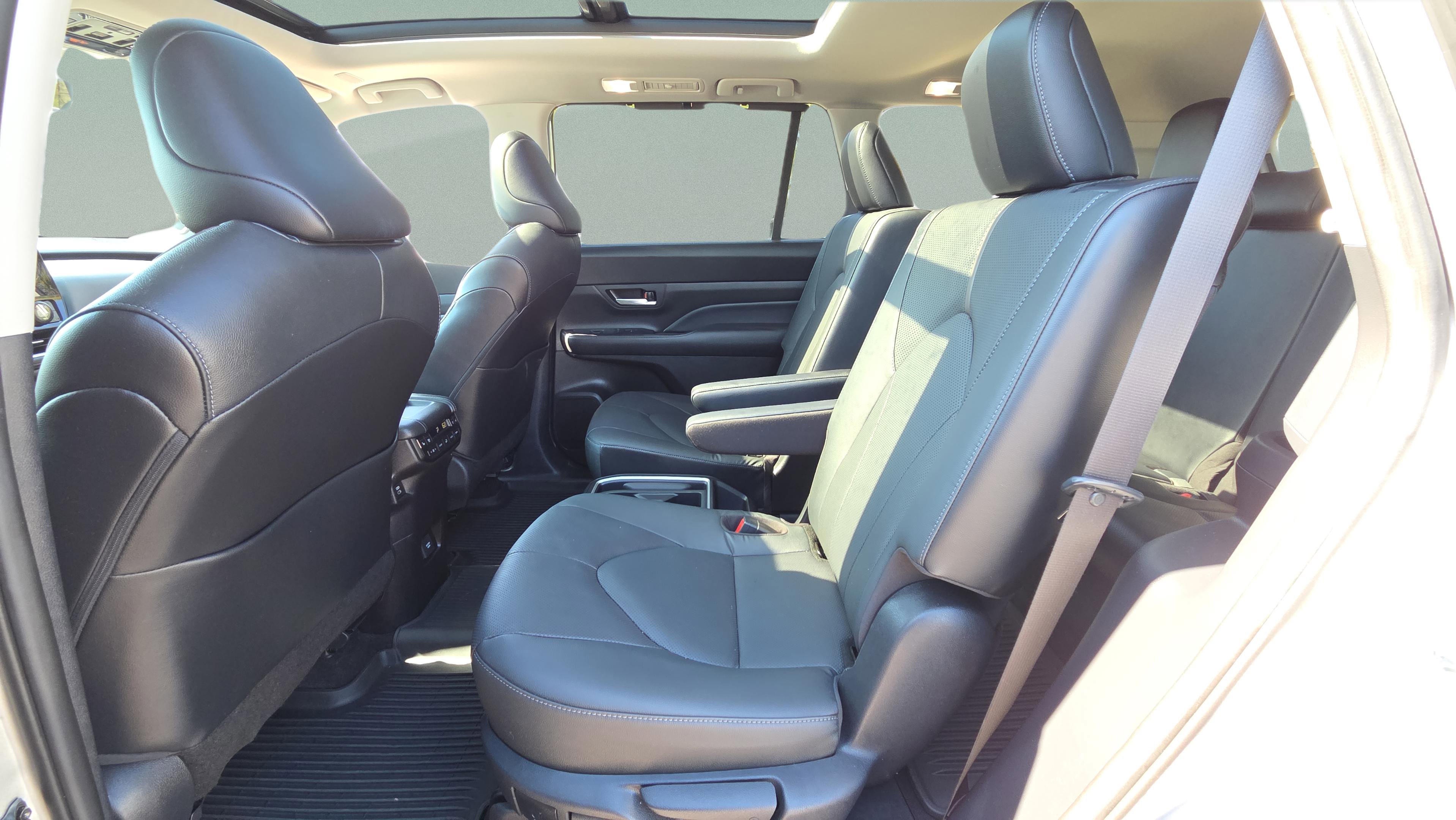 Certified 2024 Toyota Grand Highlander Platinum image 14