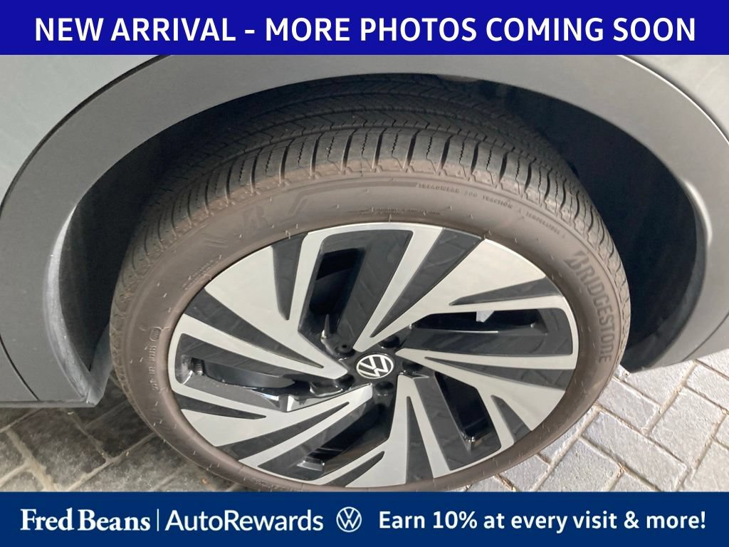 Used 2025 Volkswagen ID.4 Pro S Plus AWD/4WD image 7