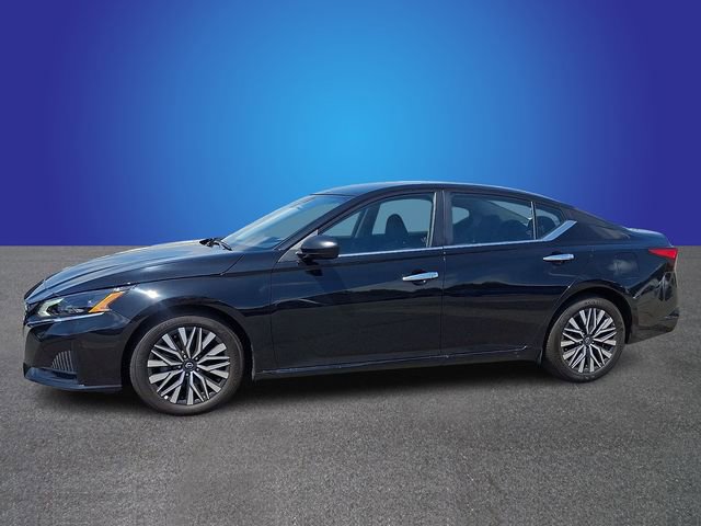 Used 2025 Nissan Altima 2.5 SV FWD image 7