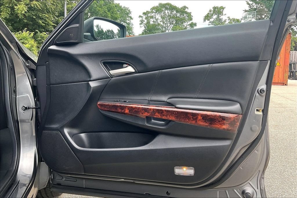Used 2010 Honda Crosstour EX-L image 23