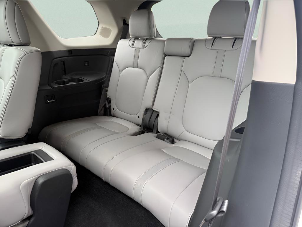 Certified 2023 Honda Pilot Touring image 11