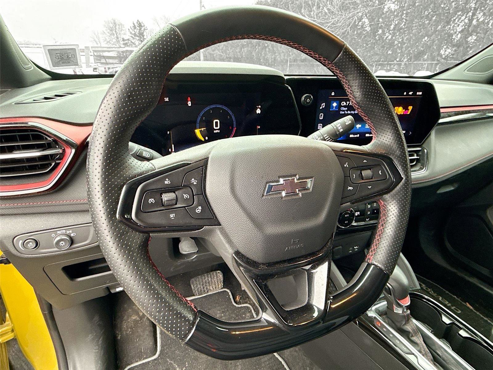 Used 2024 Chevrolet TrailBlazer RS w/ Convenience Package image 8