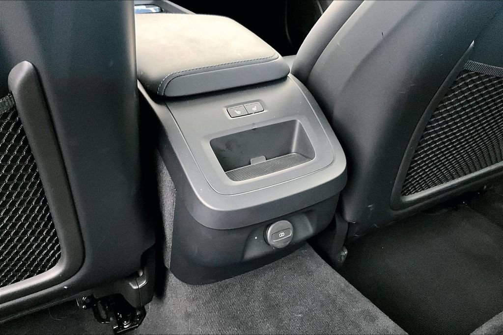 Used 2025 Volvo S60 B5 Core FWD image 30