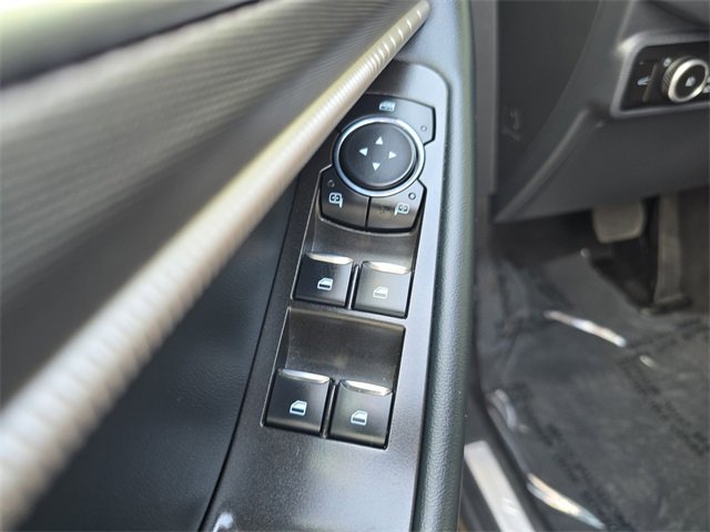 Used 2025 Ford Explorer ST-Line image 17