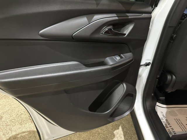 Used 2025 Chevrolet TrailBlazer LT image 13