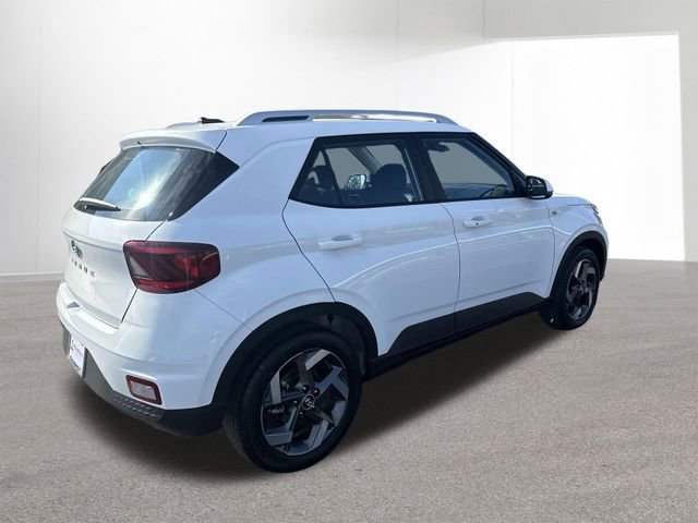 New 2026 Hyundai Venue SEL FWD image 4