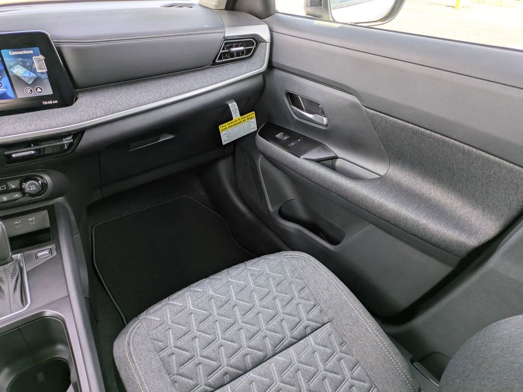 New 2026 Nissan Kicks SV w/ Cold Weather Package FWD image 17