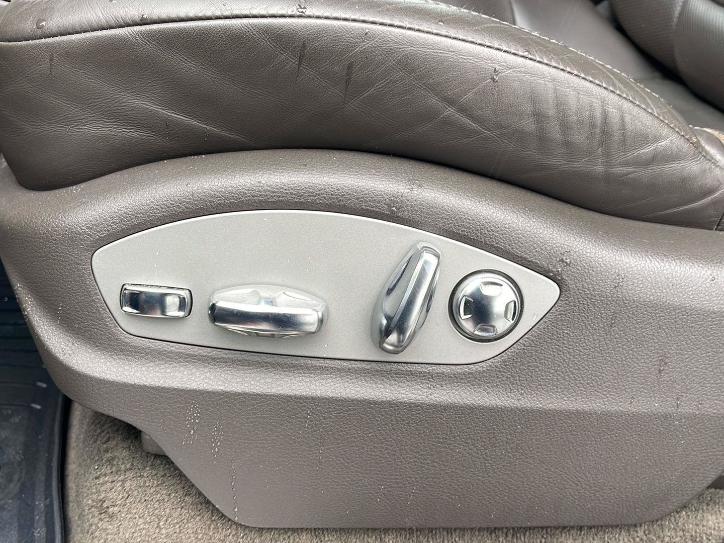 Used 2018 Porsche Cayenne S Platinum AWD/4WD image 20