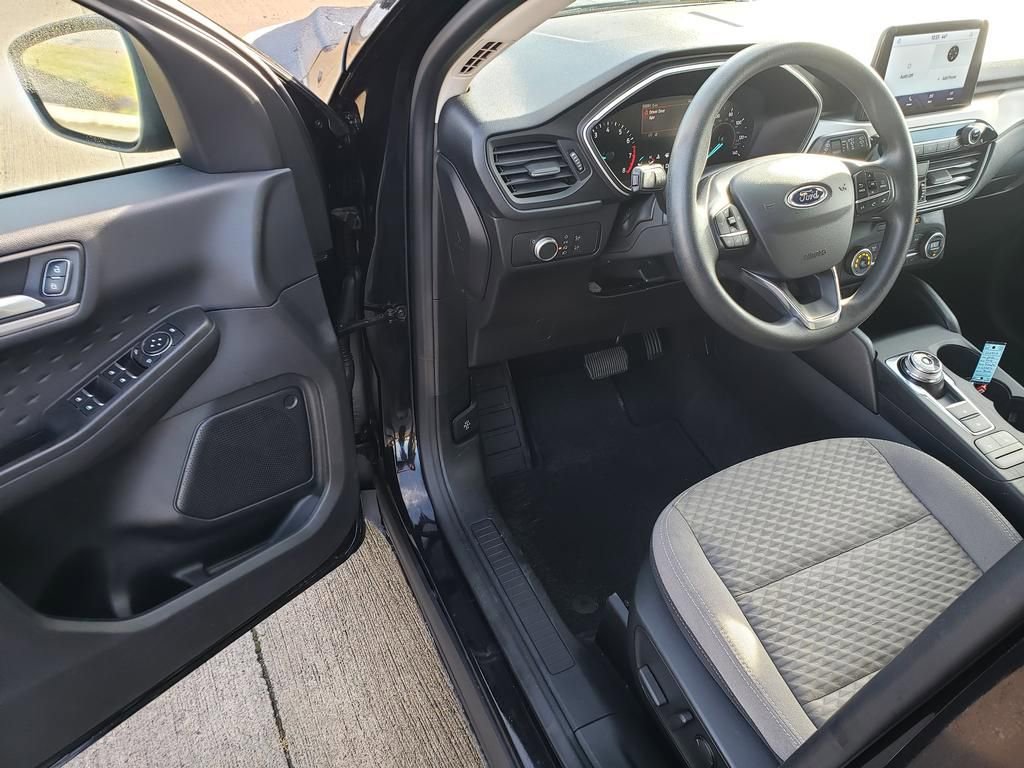 Used 2020 Ford Escape SE image 15