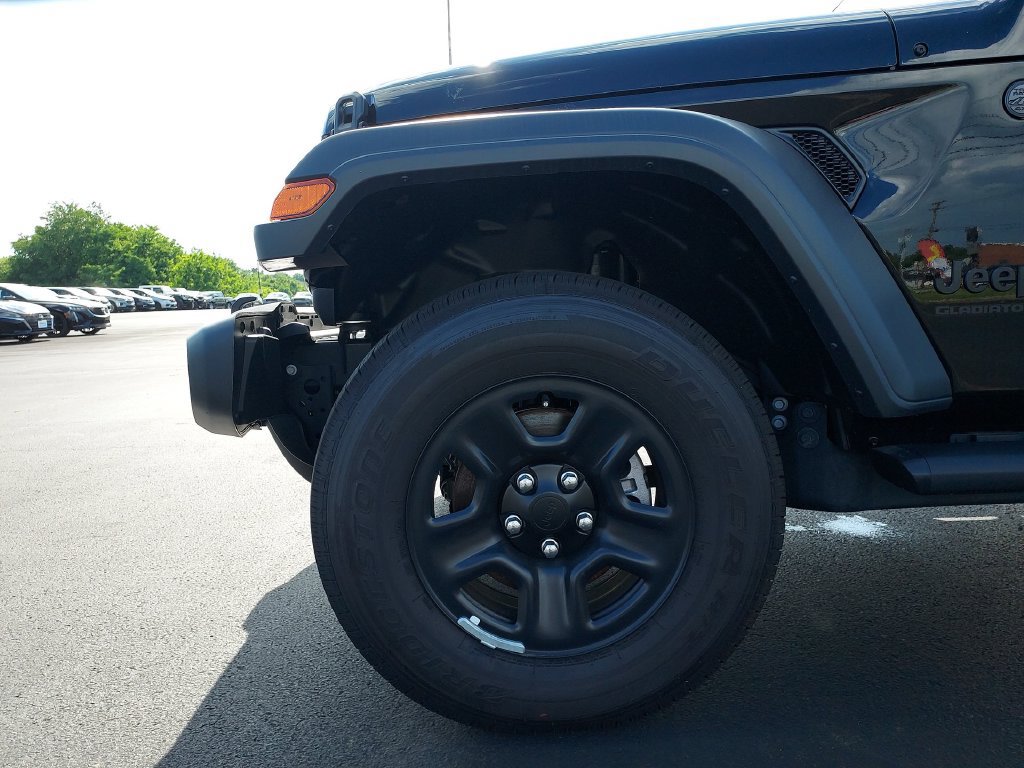 New 2026 Jeep Gladiator Sport AWD/4WD image 17