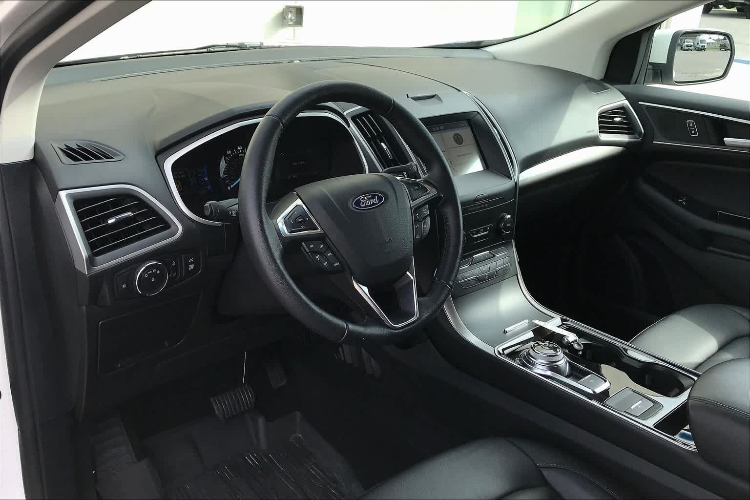 Used 2019 Ford Edge SEL w/ Equipment Group 201A AWD/4WD image 18