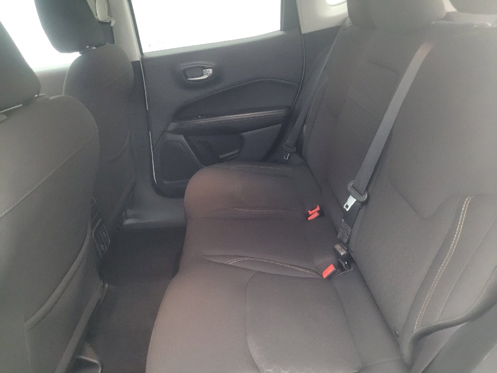 Used 2018 Jeep Compass Sport w/ Tech Group FWD image 18