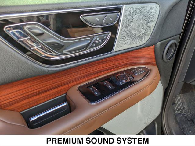 Used 2024 Lincoln Navigator Reserve AWD/4WD image 11