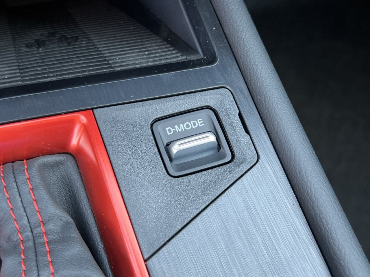 New 2027 Nissan Kicks SR FWD image 12