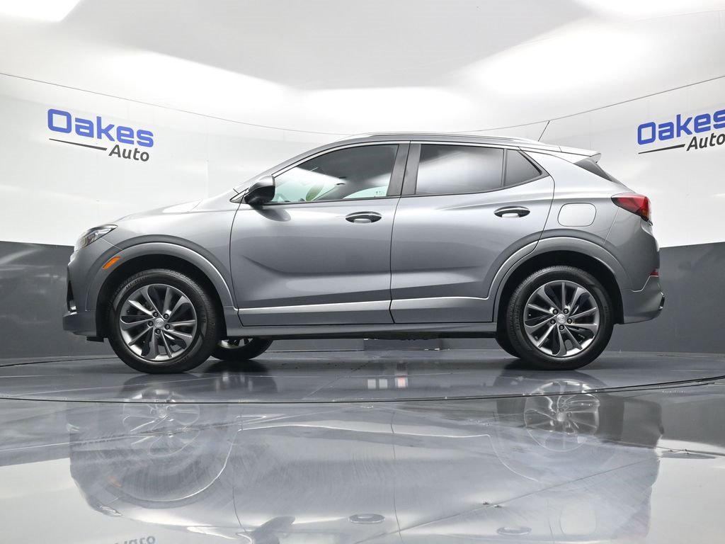 Used 2023 Buick Encore GX Select w/ Sport Touring Package image 40