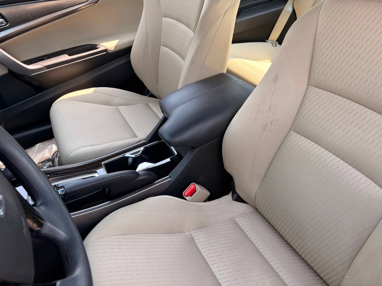 Used 2017 Honda Accord EX image 17