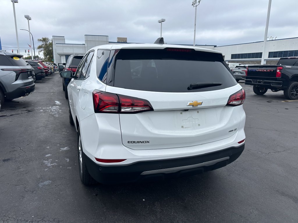 Used 2024 Chevrolet Equinox LT AWD/4WD image 4