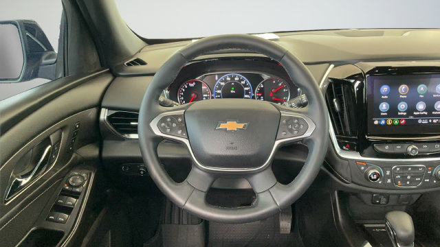 Used 2023 Chevrolet Traverse Premier FWD image 10