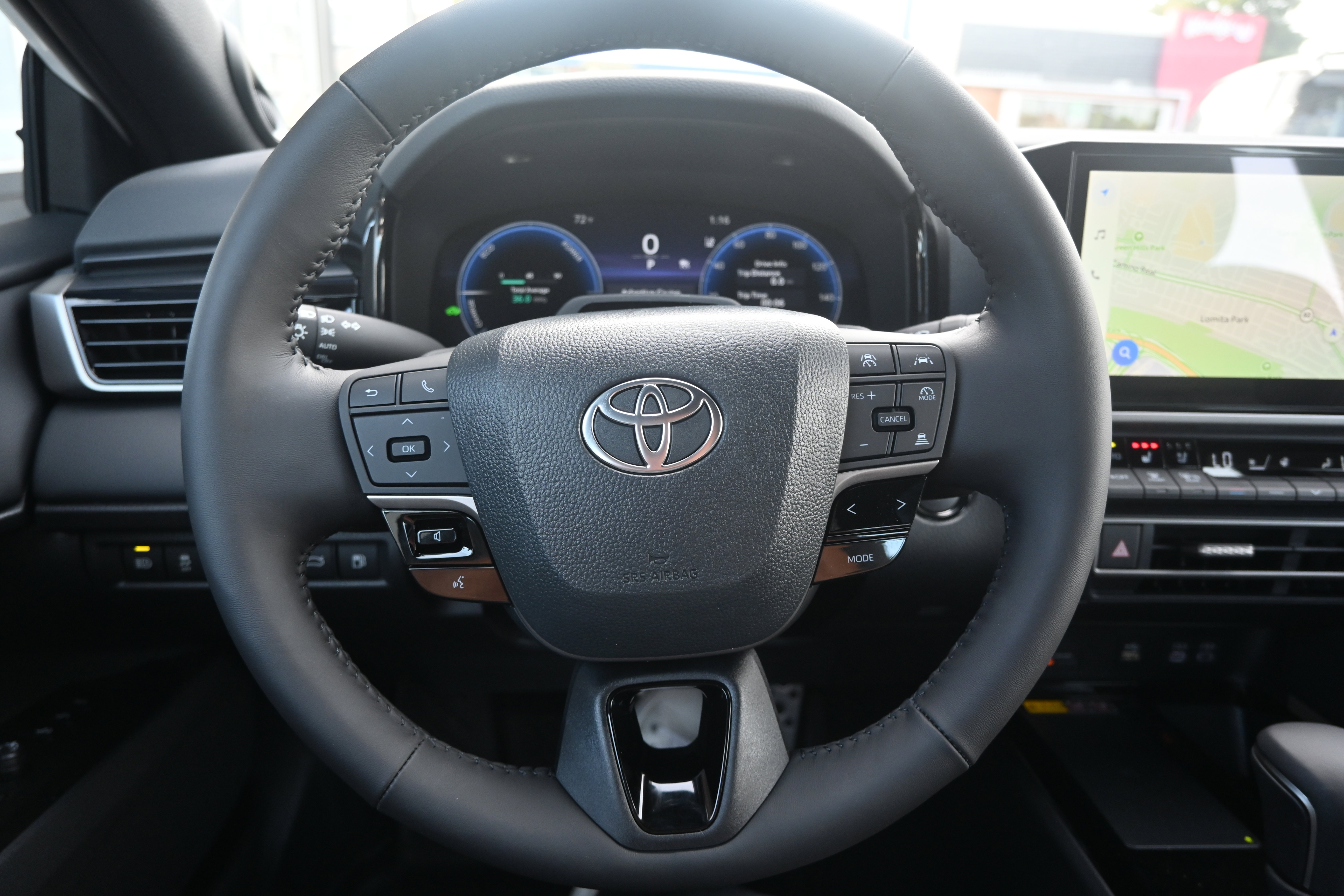 Used 2026 Toyota Camry Hybrid image 33