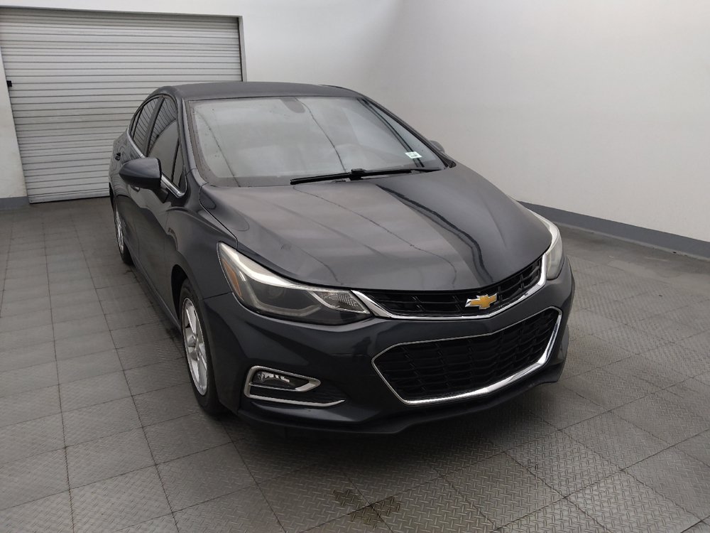 Used 2018 Chevrolet Cruze LT w/ Convenience Package FWD image 14