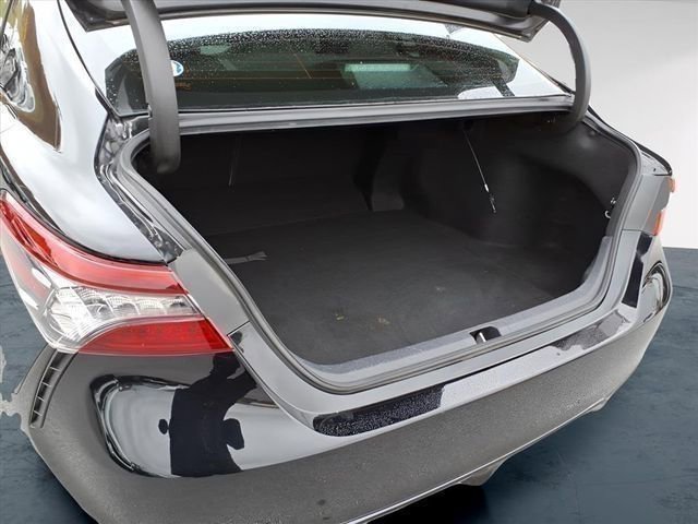 Used 2022 Toyota Camry XSE w/ Navigation Package FWD image 26