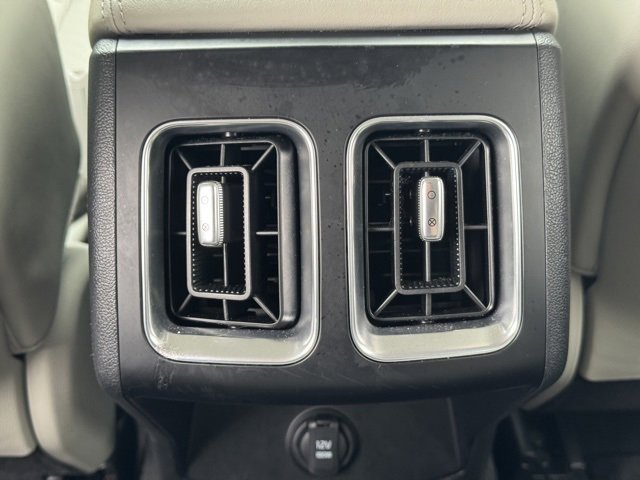 Used 2025 Kia Sorento S image 18