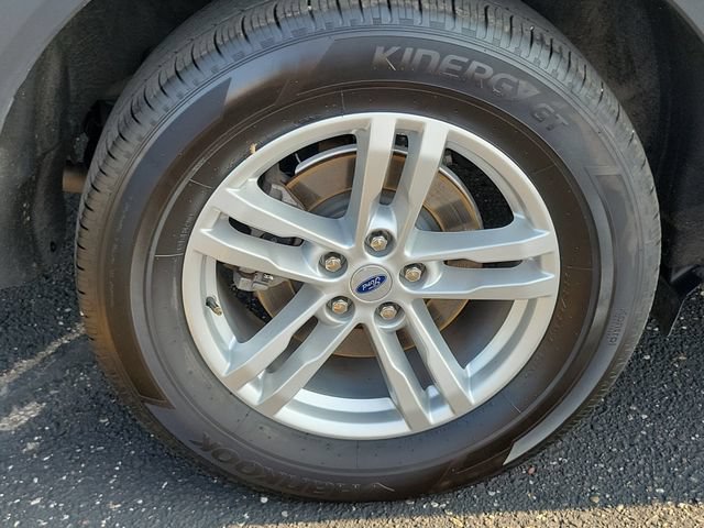 Used 2023 Ford Explorer XLT w/ Equipment Group 202A AWD/4WD image 5