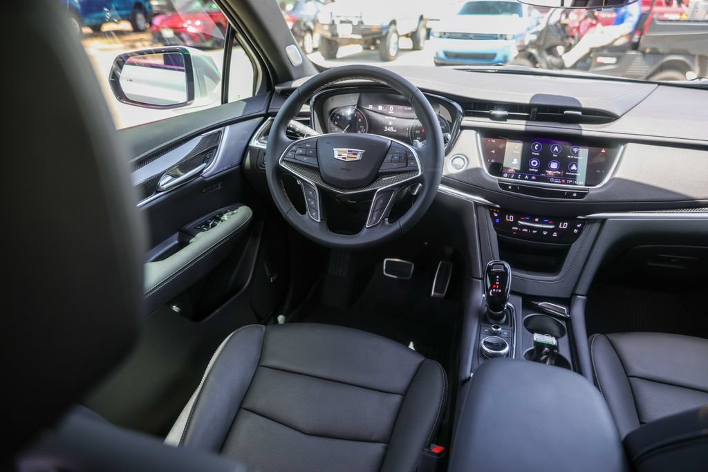 Used 2026 Cadillac XT5 Sportv w/ LPO, Onyx Lite Package AWD/4WD image 28