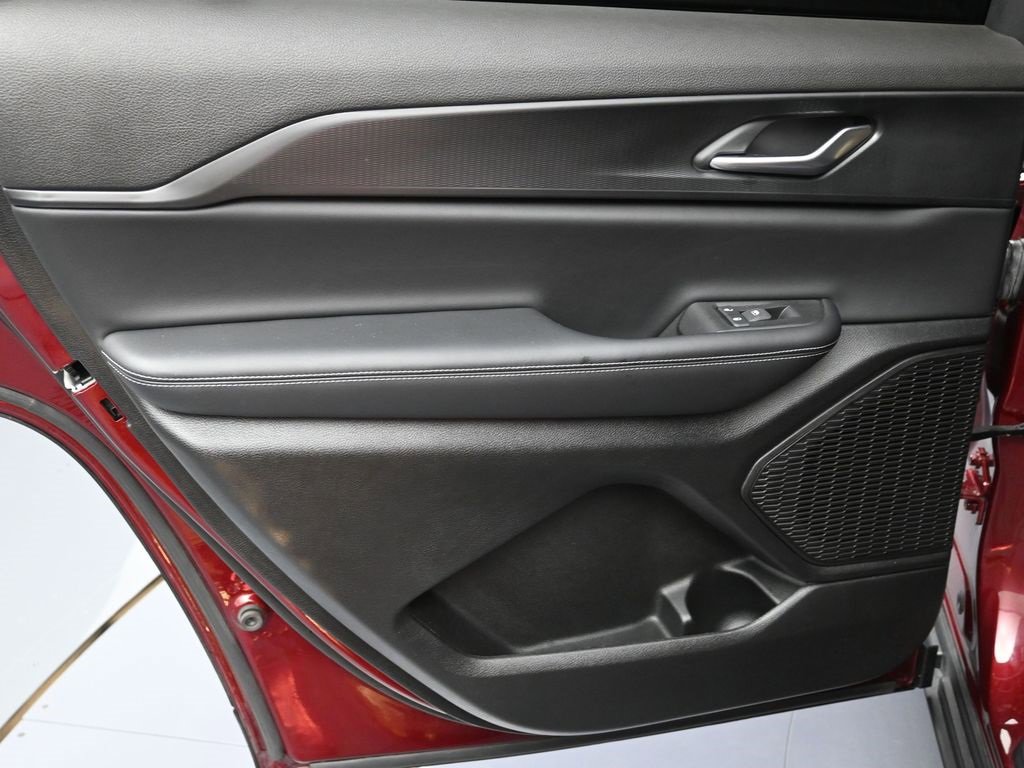 Used 2024 Jeep Grand Cherokee L Altitude image 23